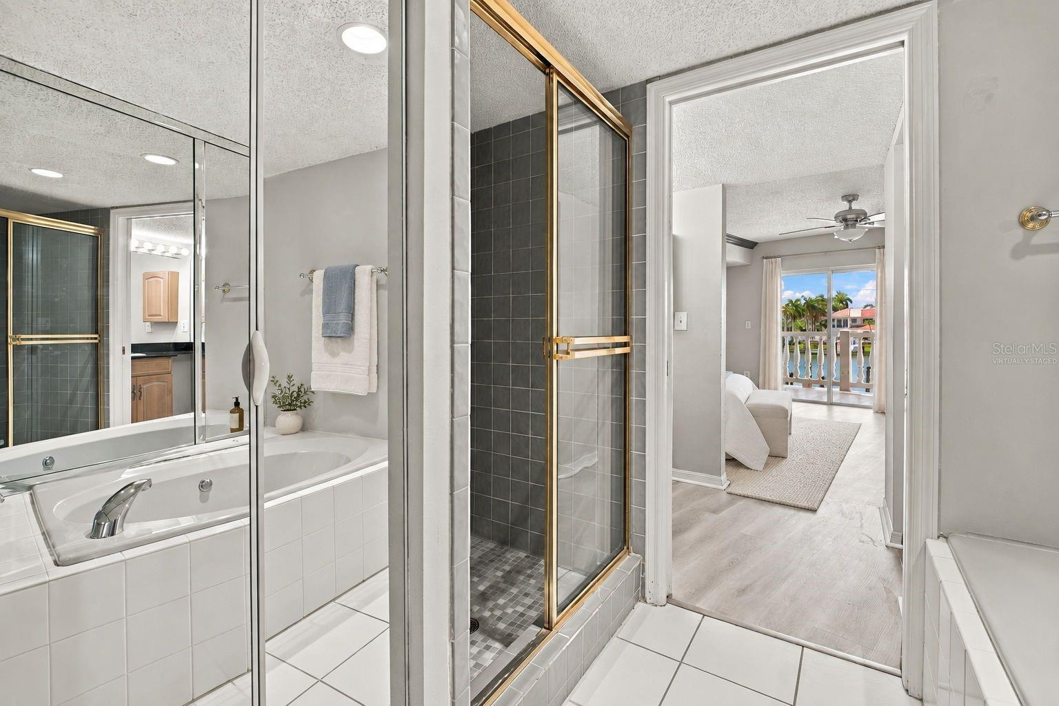 544 Pinellas Bayway S #f8 Property Photo 25