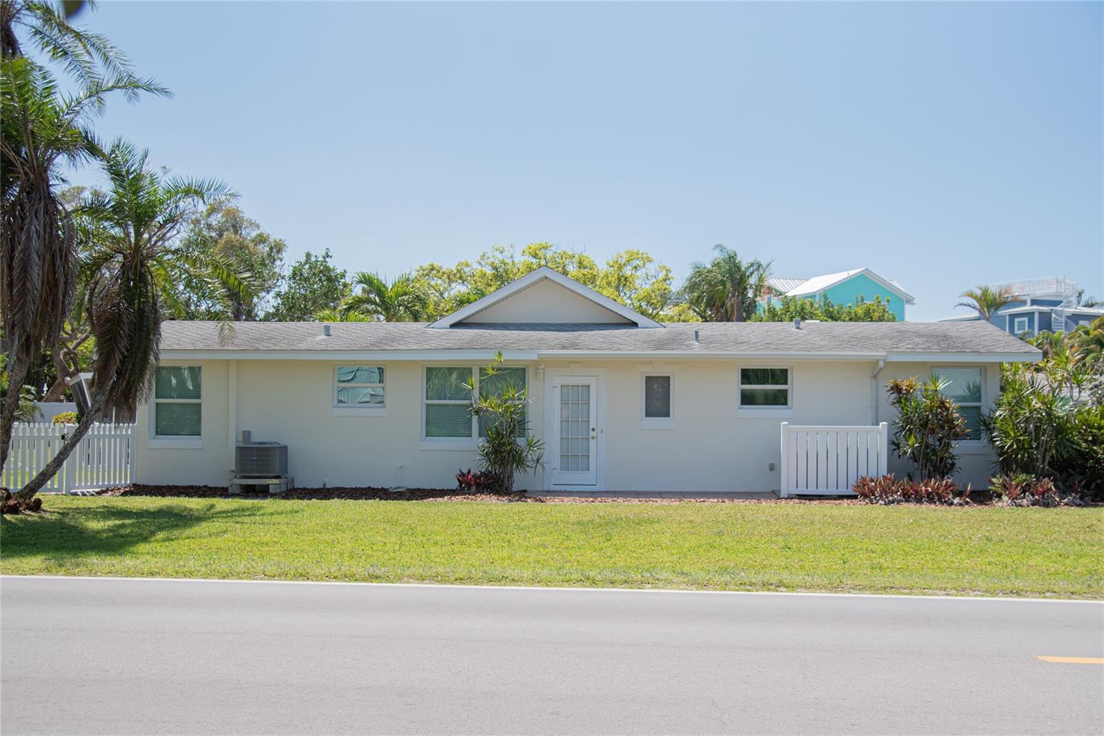 117 79th St Property Photo 1