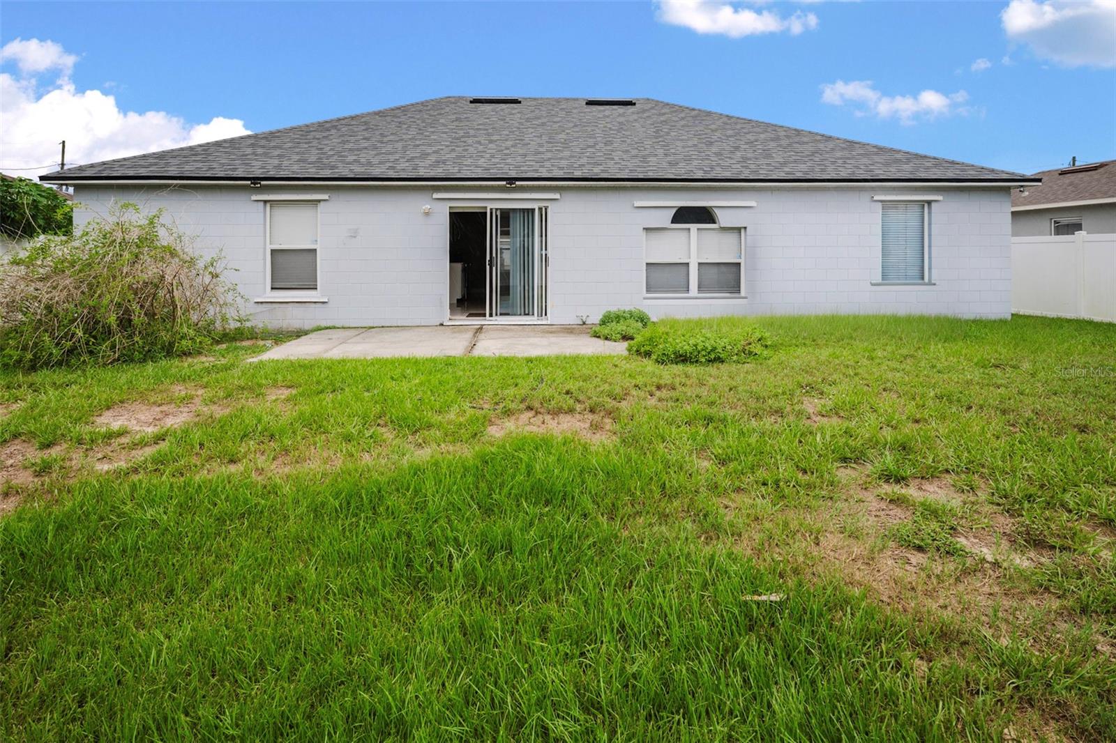 TB8544524 Property Photo 14