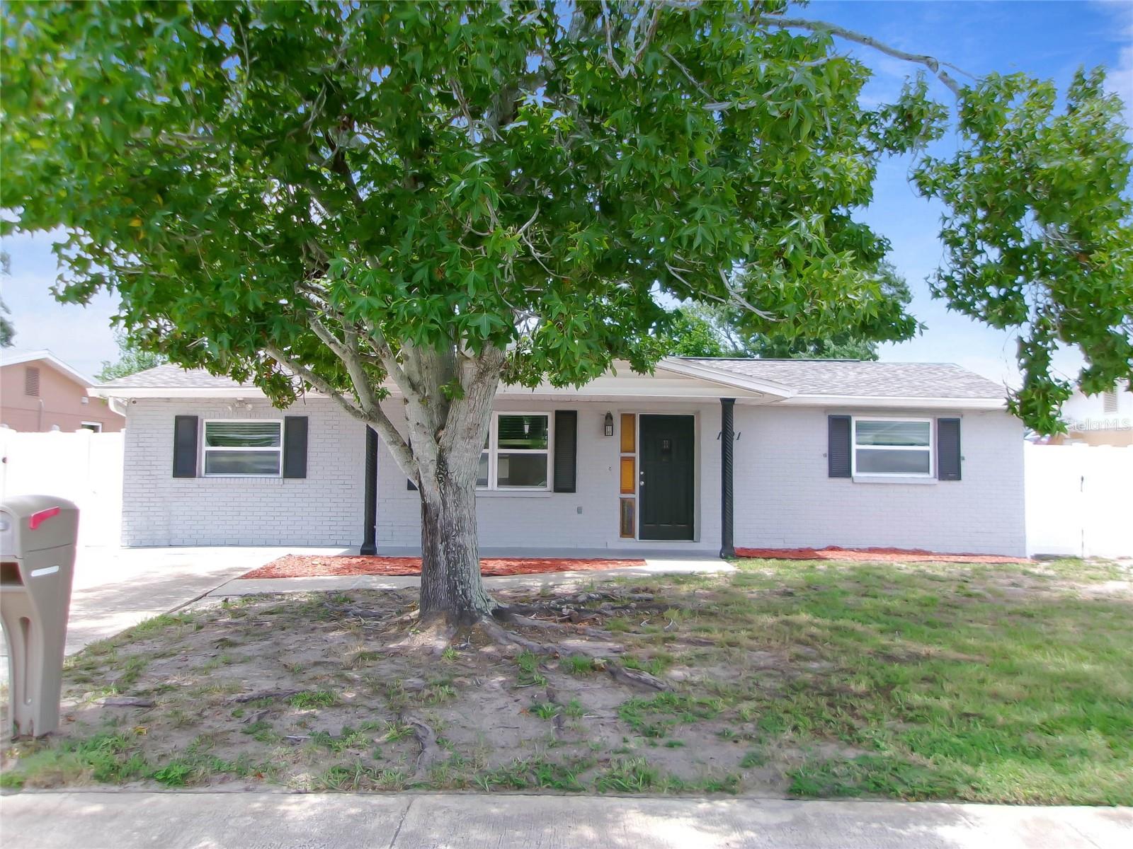 1421 Normandy Blvd Property Photo 1