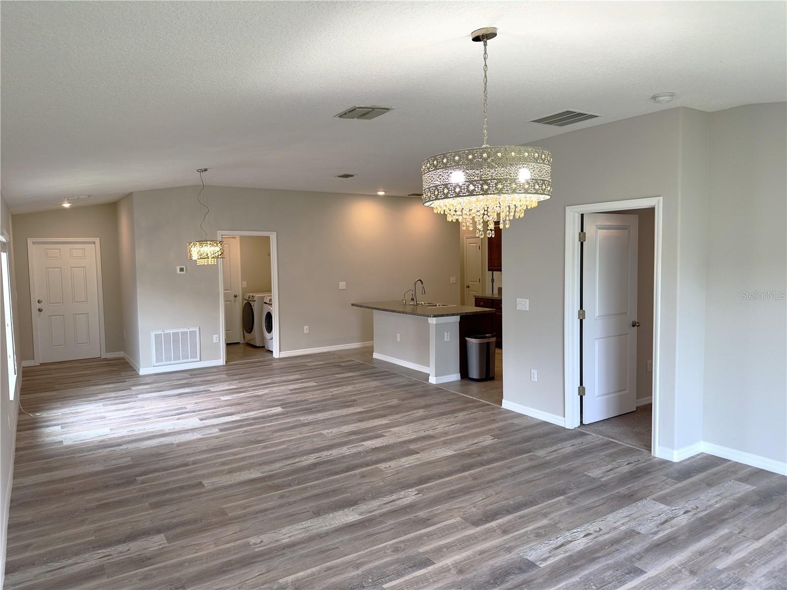 9746 Sage Creek Dr Property Photo 7