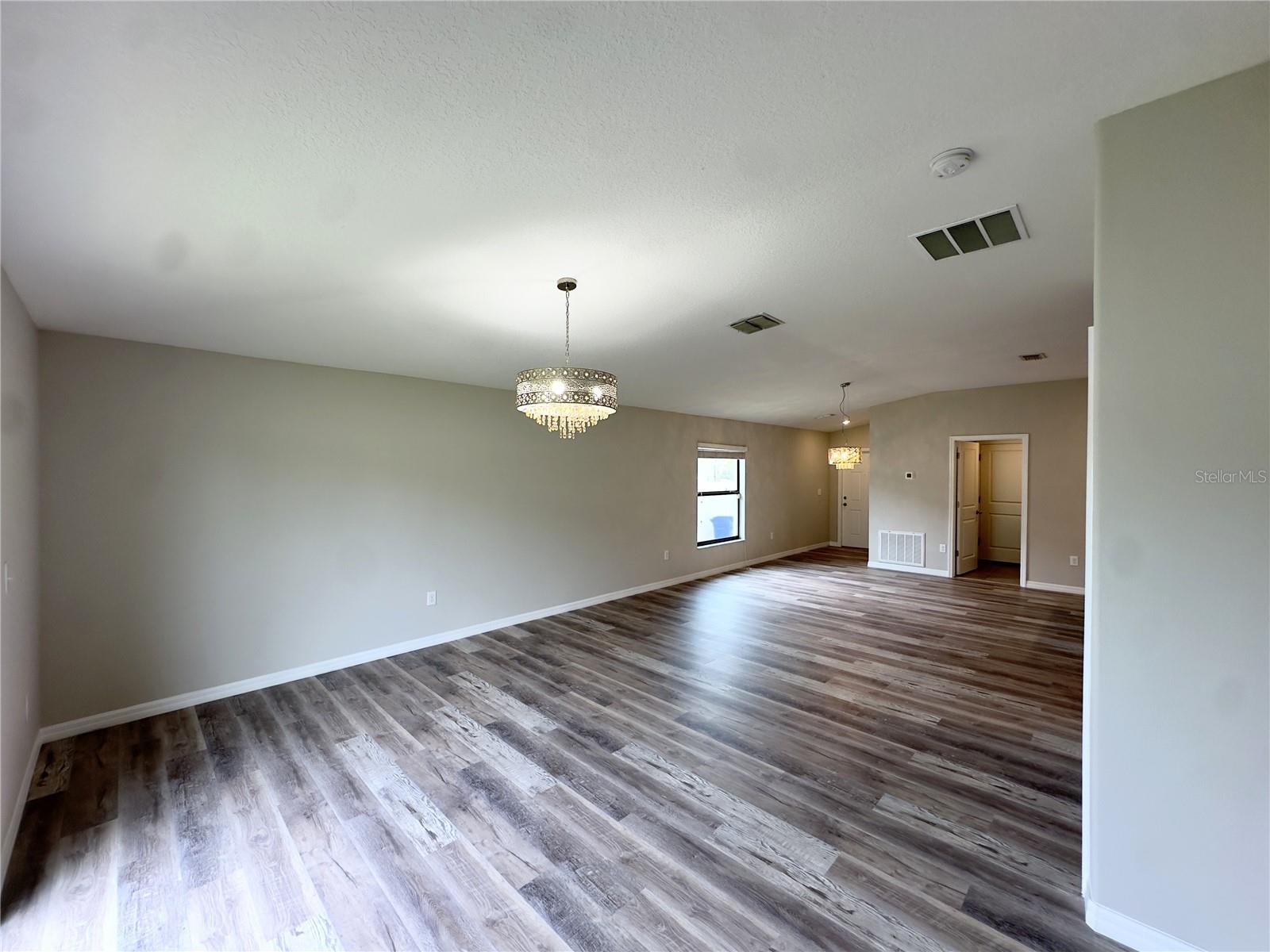 9746 Sage Creek Dr Property Photo 8