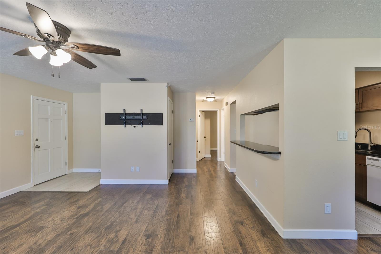 105 N Kingsway Rd Property Photo 10