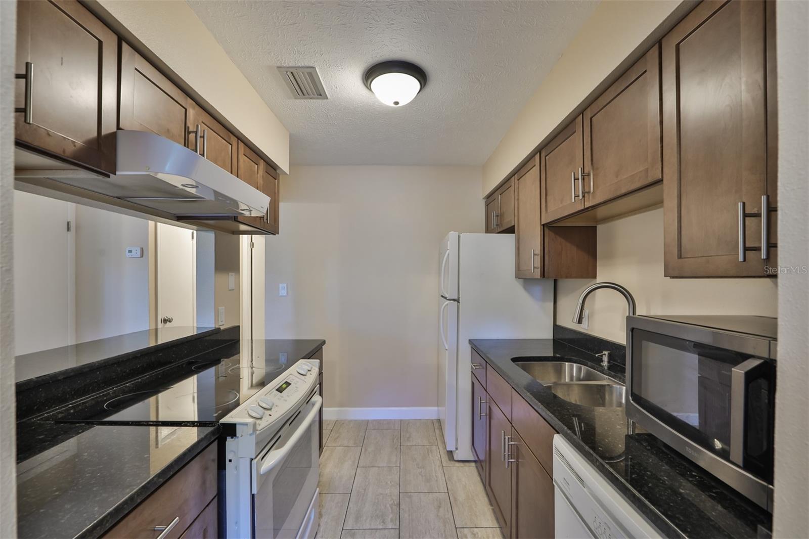 105 N Kingsway Rd Property Photo 12