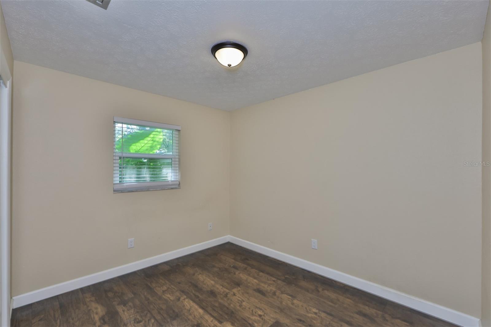 105 N Kingsway Rd Property Photo 20