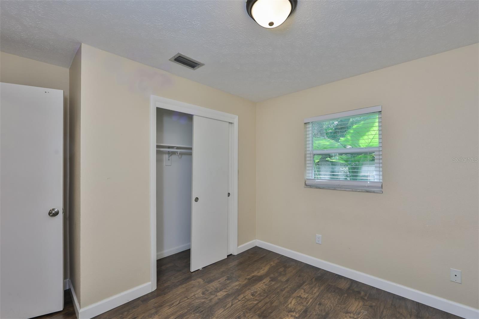 105 N Kingsway Rd Property Photo 21