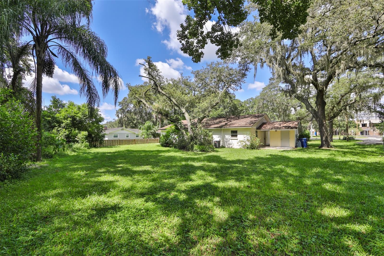 105 N Kingsway Rd Property Photo 24