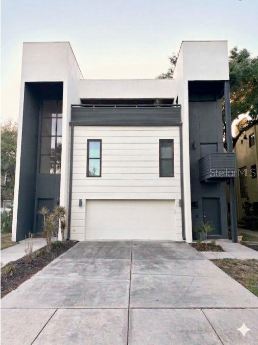 212 S Moody Ave #2 Property Photo 2