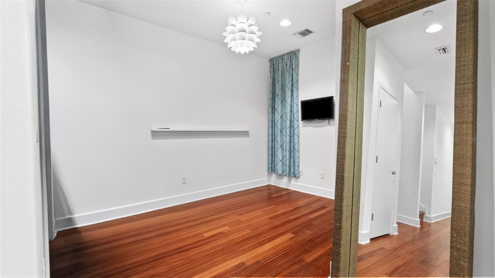212 S Moody Ave #2 Property Photo 34