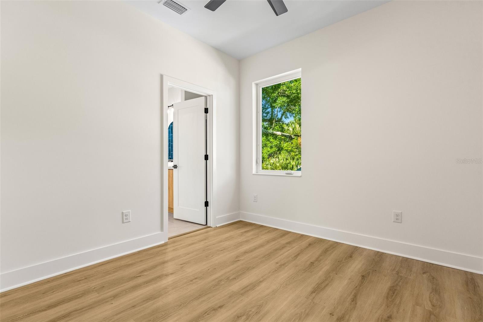 412 W Amelia Ave #2 Property Photo 20