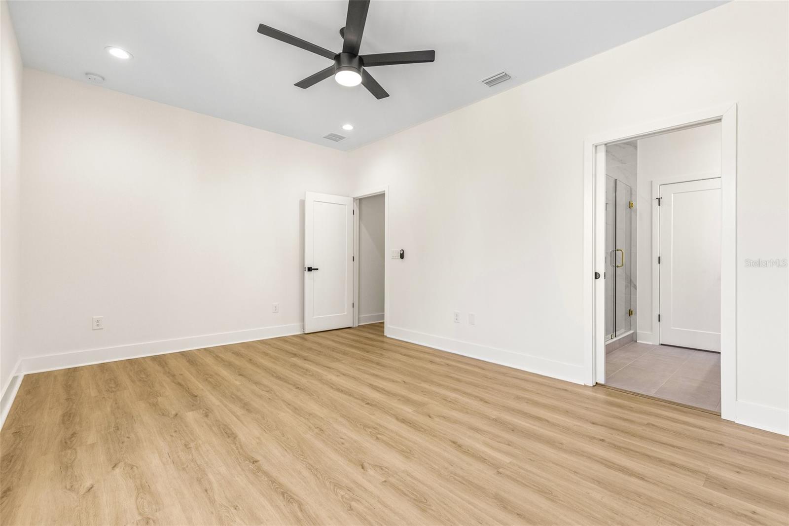 412 W Amelia Ave #2 Property Photo 23