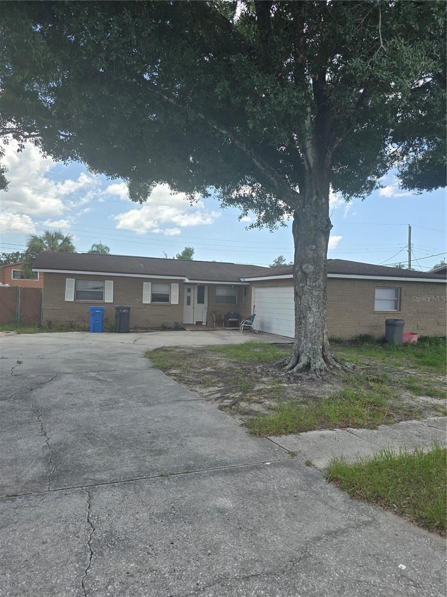 1218 LORIE CIR Property Photo 1