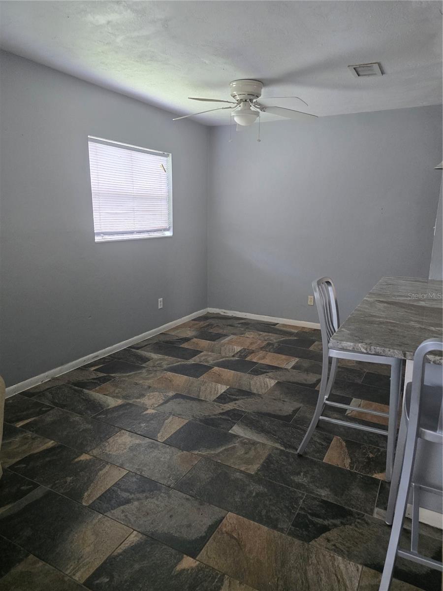 1218 Lorie Cir Property Photo 9