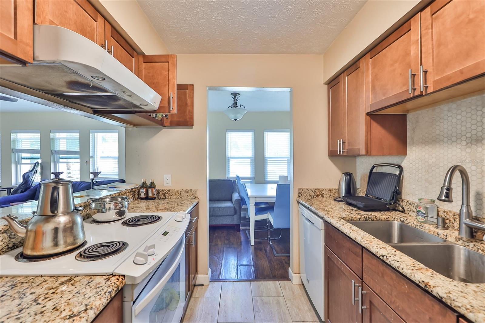 103 N Kingsway Rd Property Photo 6