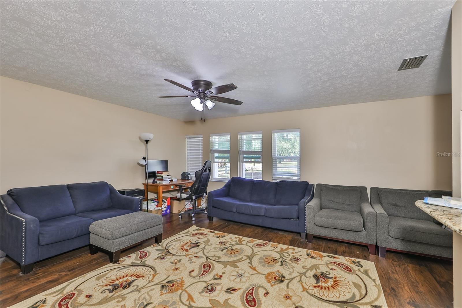 103 N Kingsway Rd Property Photo 8