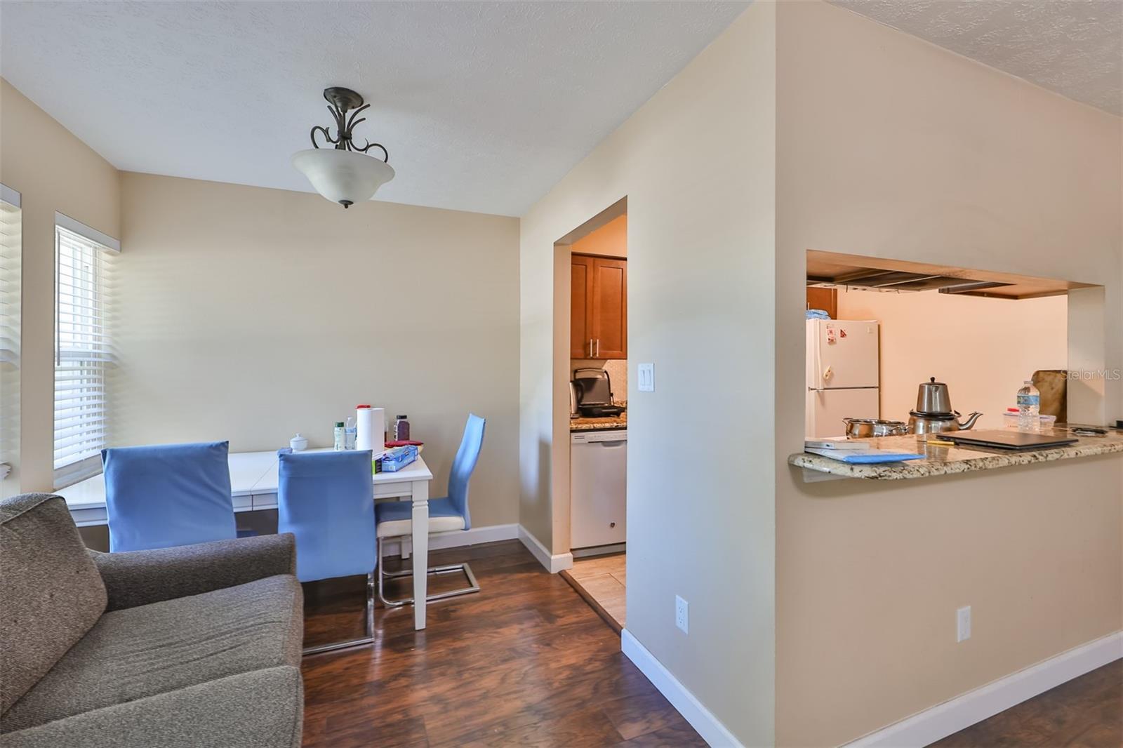 103 N Kingsway Rd Property Photo 11