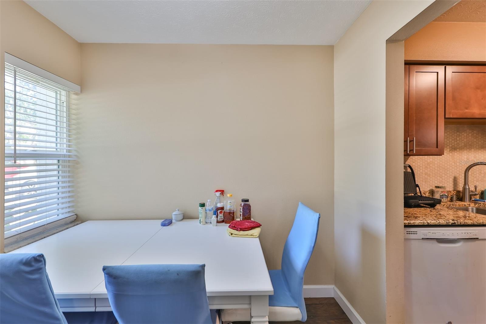 103 N Kingsway Rd Property Photo 12