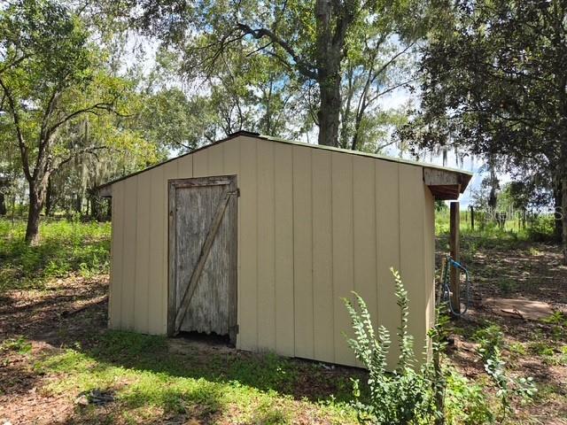 18505 Holloway Ln Property Photo 6