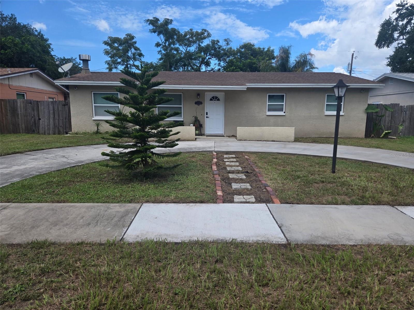 11199 Temple Ave Property Photo 1