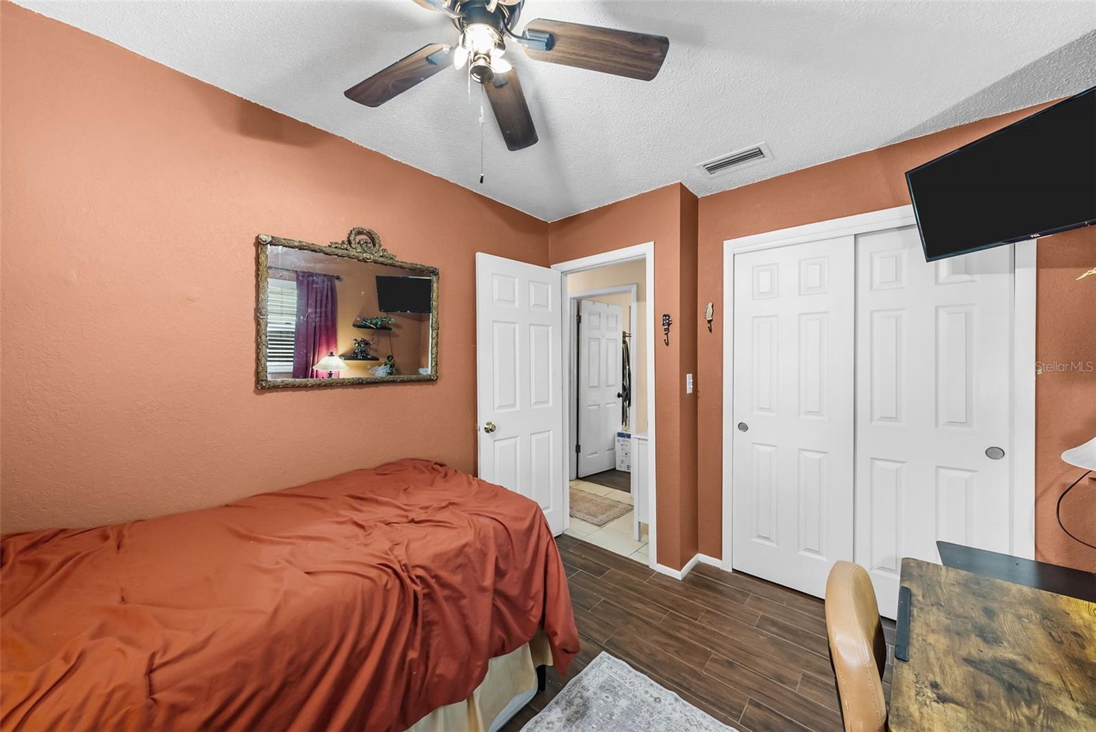 11199 Temple Ave Property Photo 26