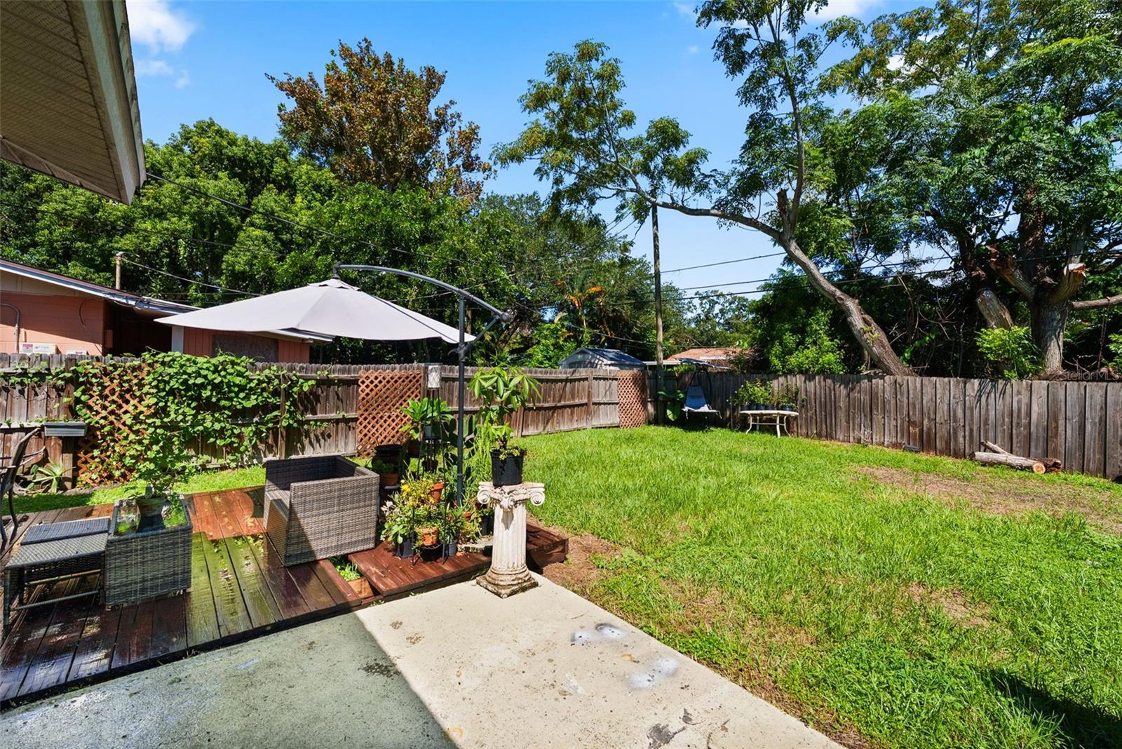 11199 Temple Ave Property Photo 33