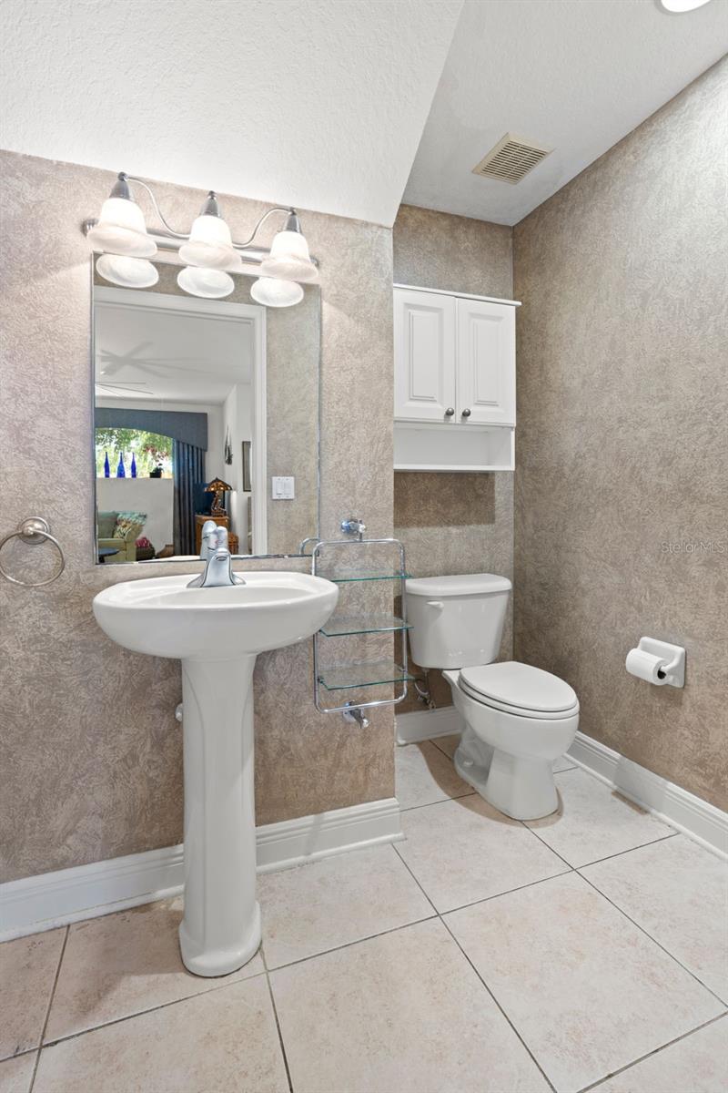 6058 Gulfport Blvd S Property Photo 6