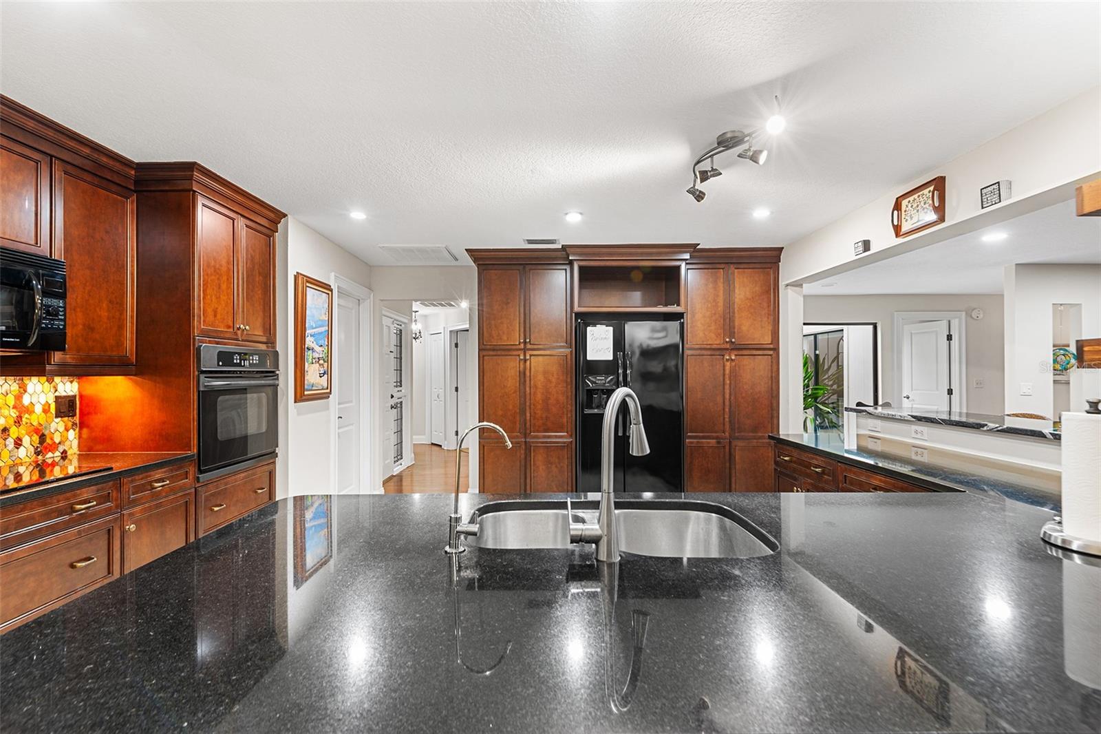 1007 Rolling Woods Ln Property Photo 11