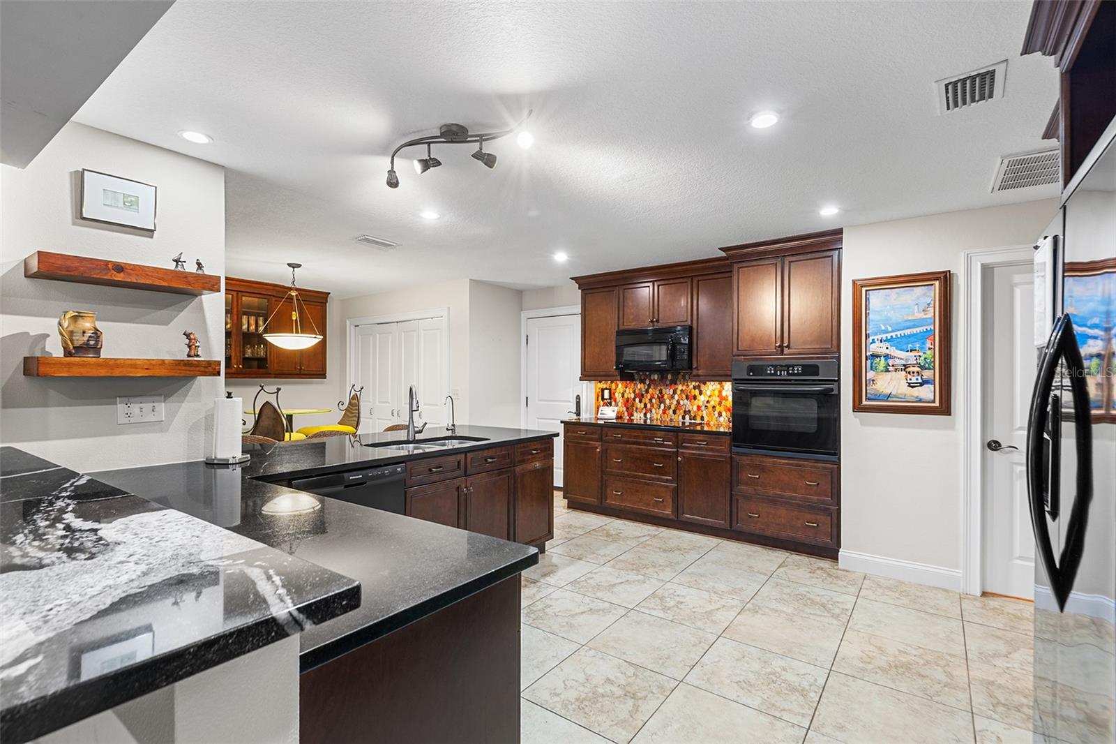 1007 Rolling Woods Ln Property Photo 13