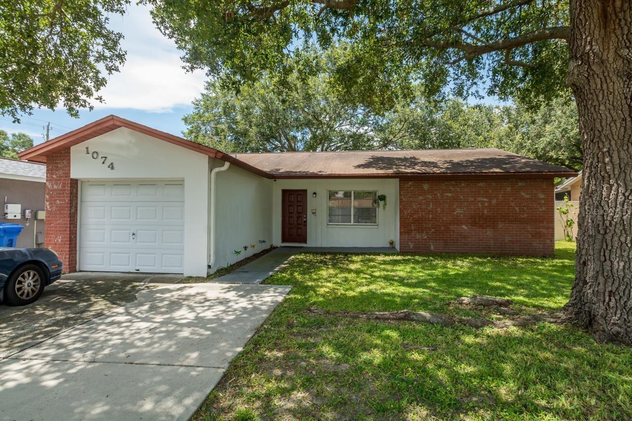 1074 BRIDLEWOOD WAY Property Photo 1