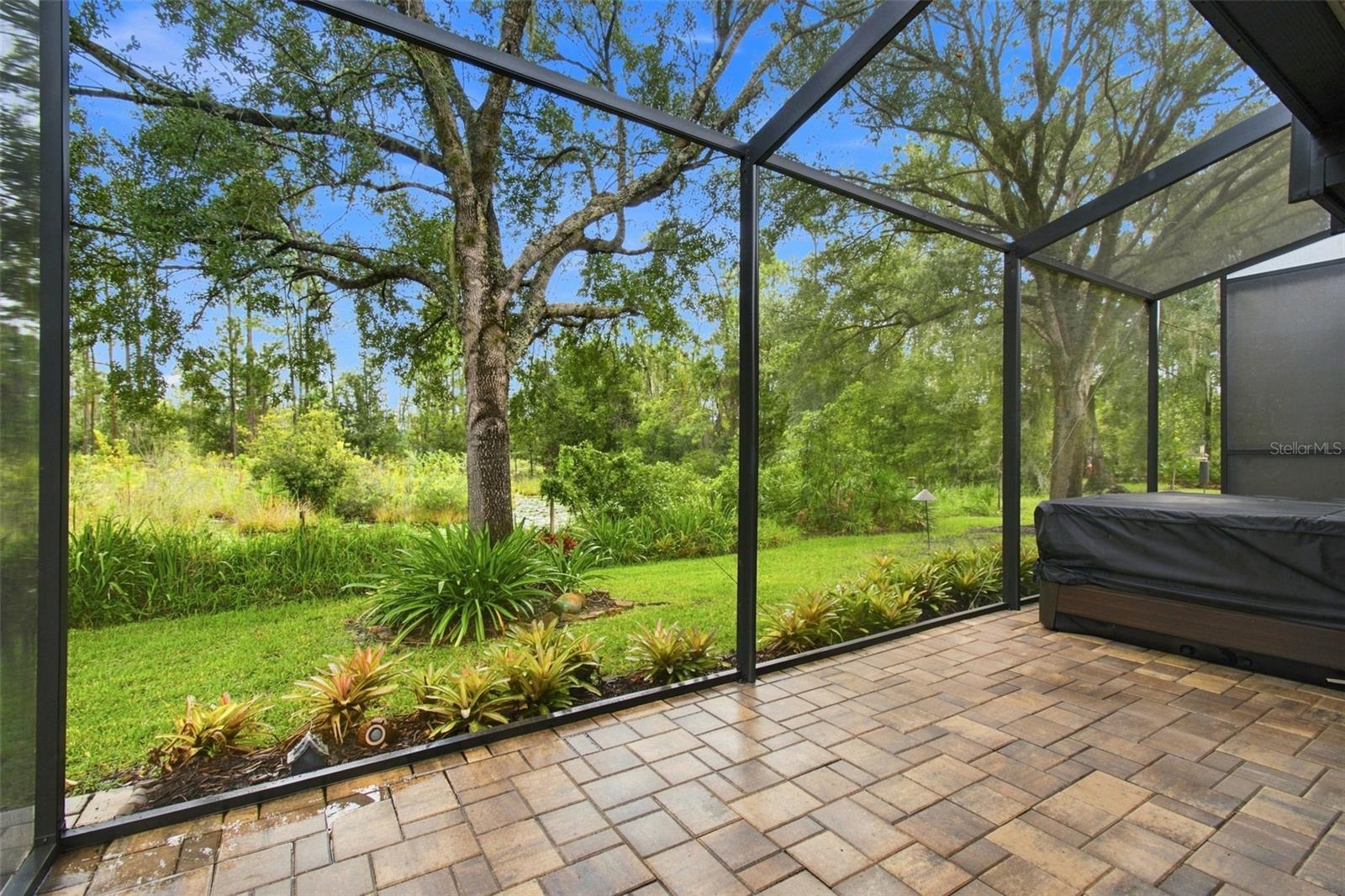 7625 Deer Path Ln Property Photo 3