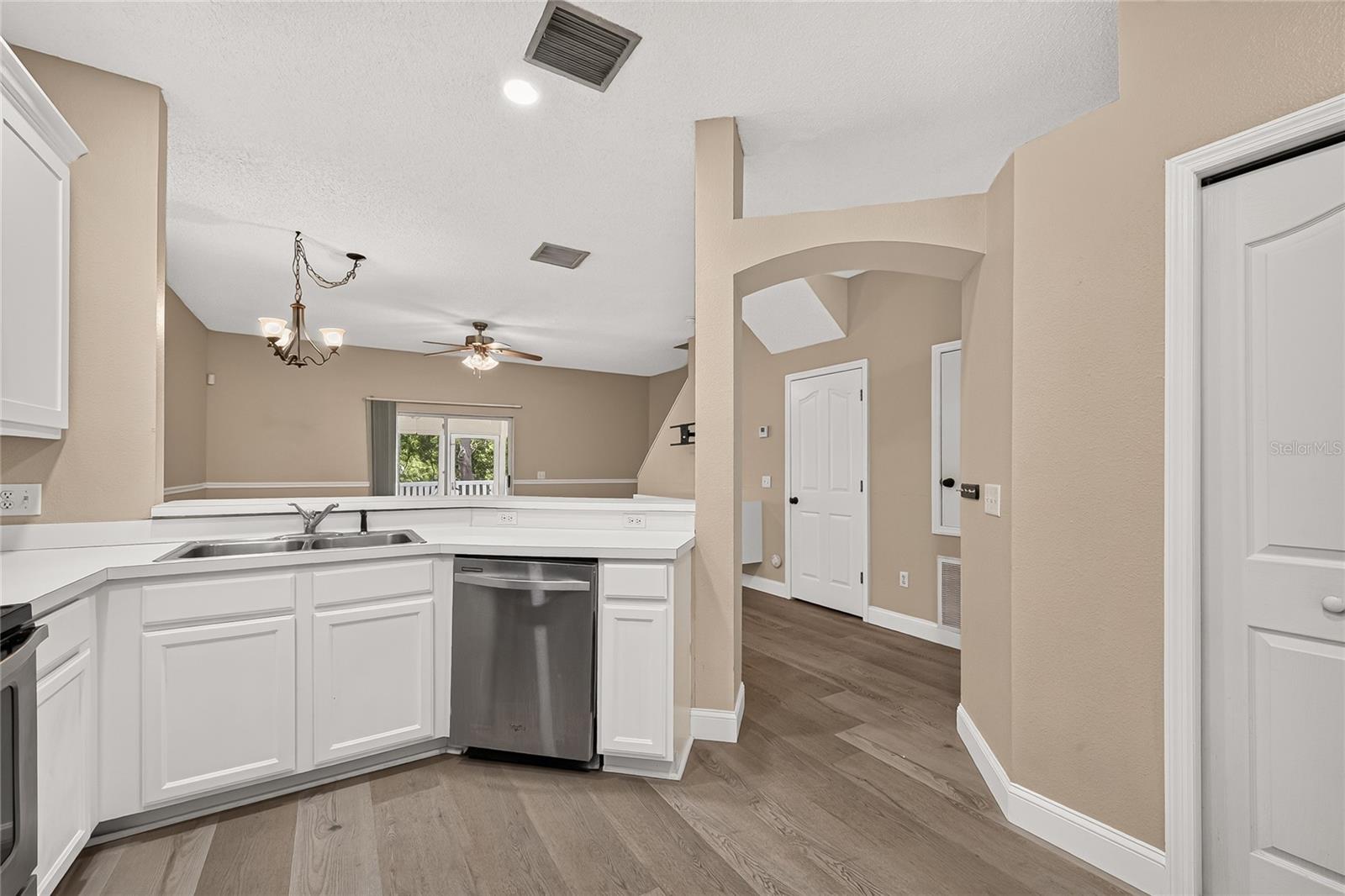 4319 Deermont Cir Property Photo 6