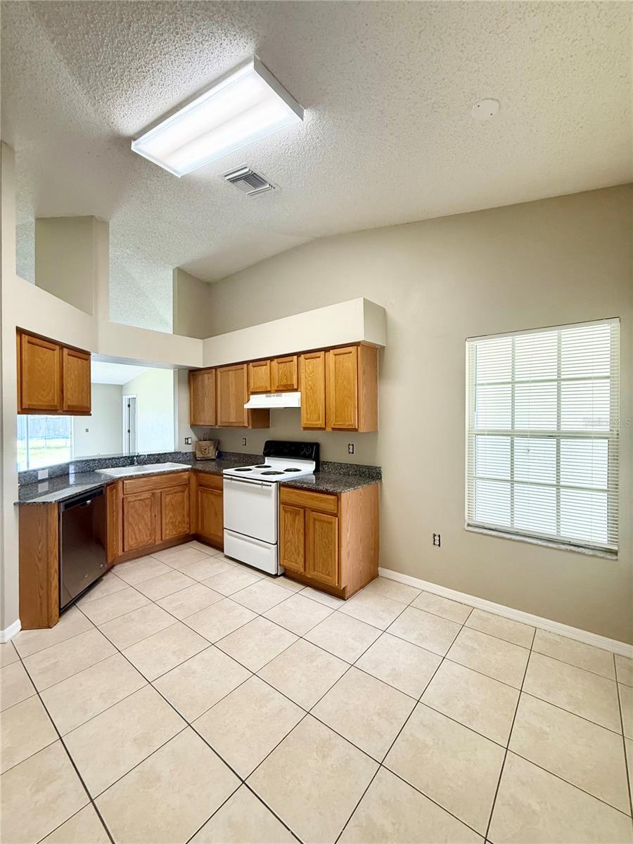 6429 Pine Top Way Property Photo 3