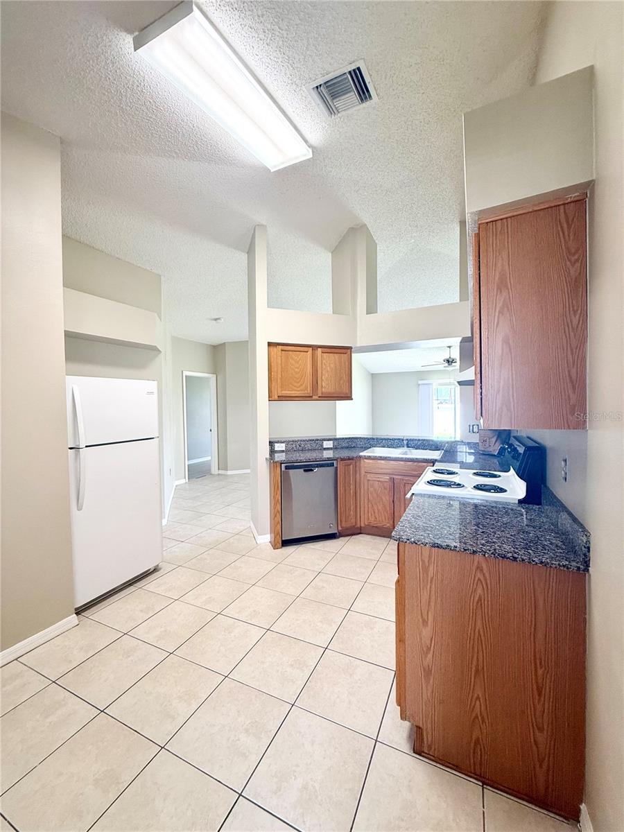 6429 Pine Top Way Property Photo 4
