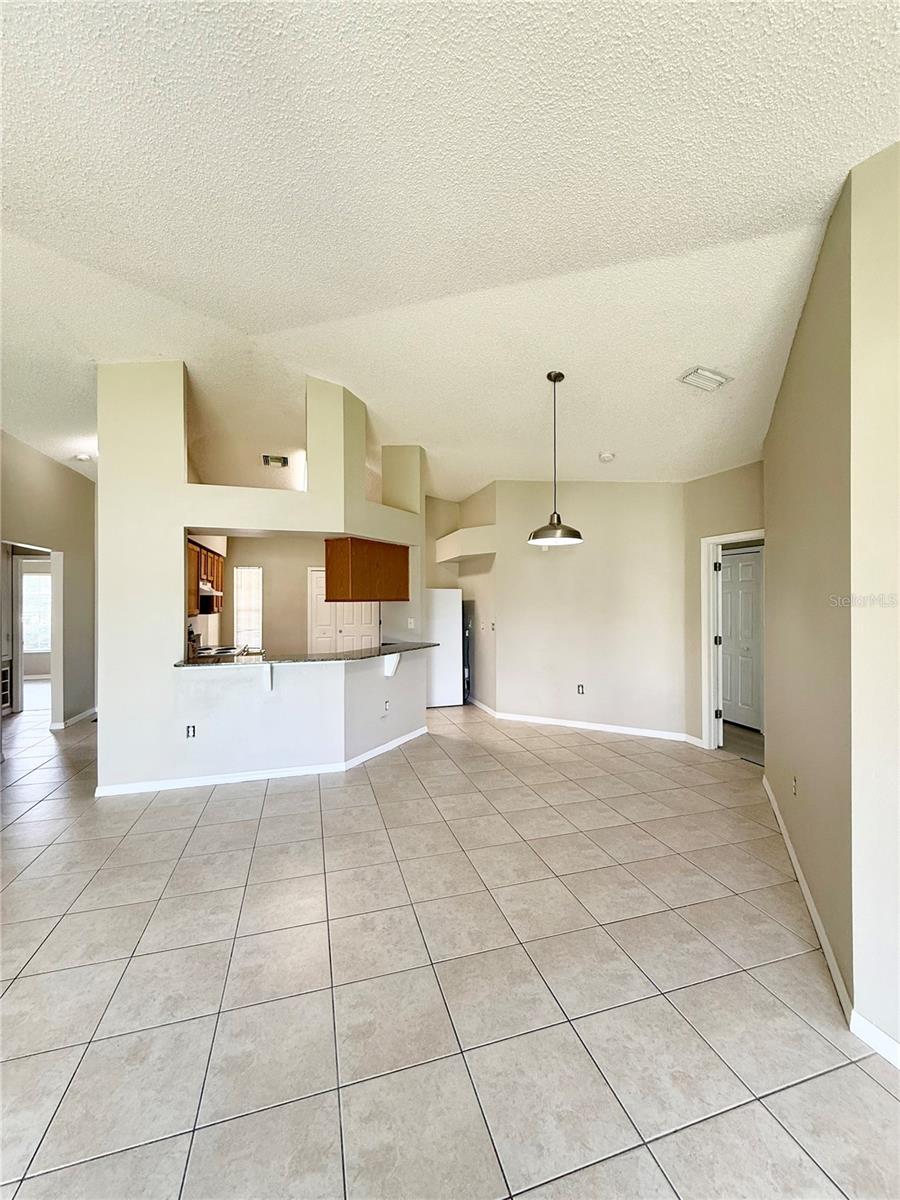6429 Pine Top Way Property Photo 5