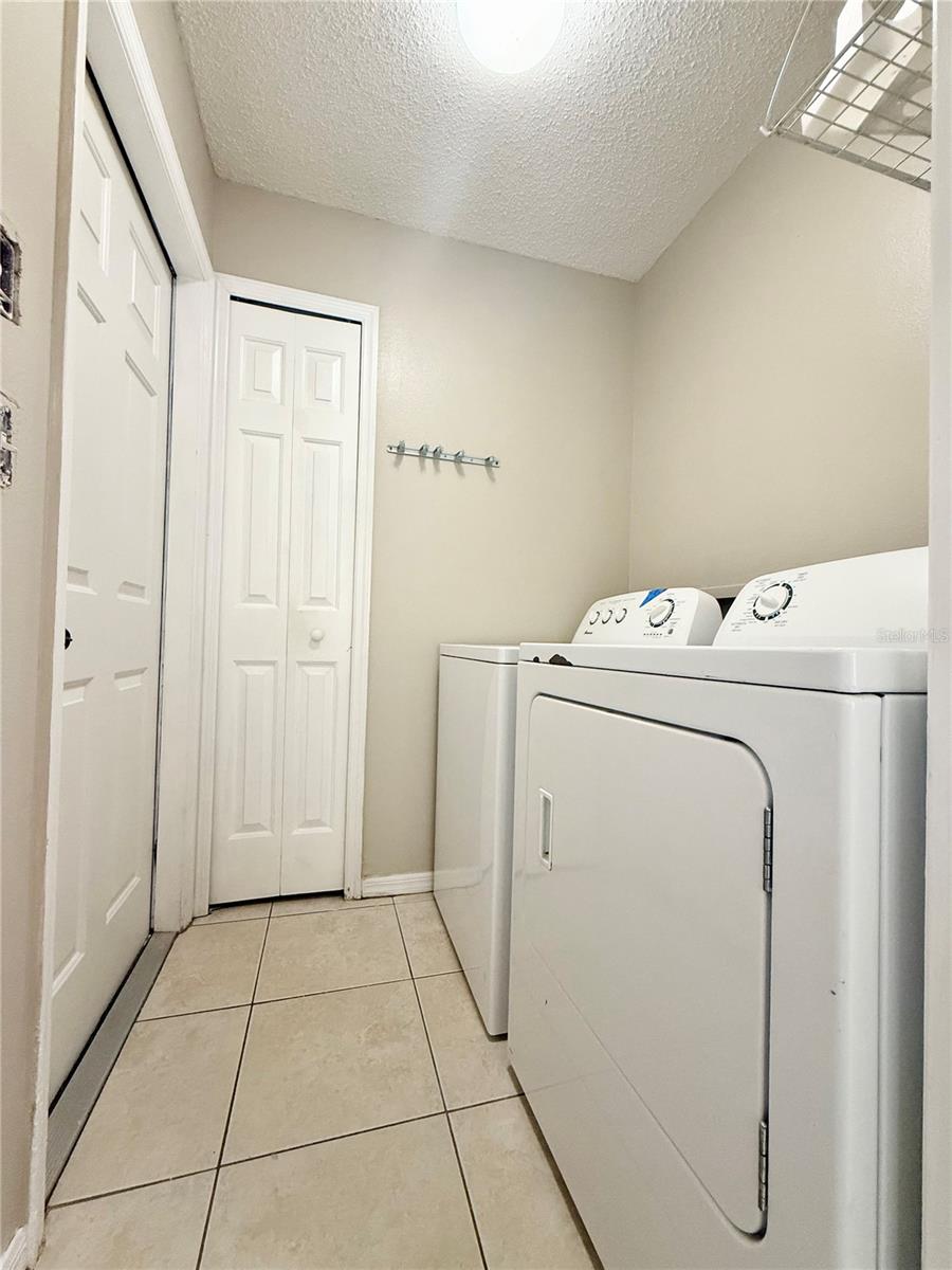 6429 Pine Top Way Property Photo 12