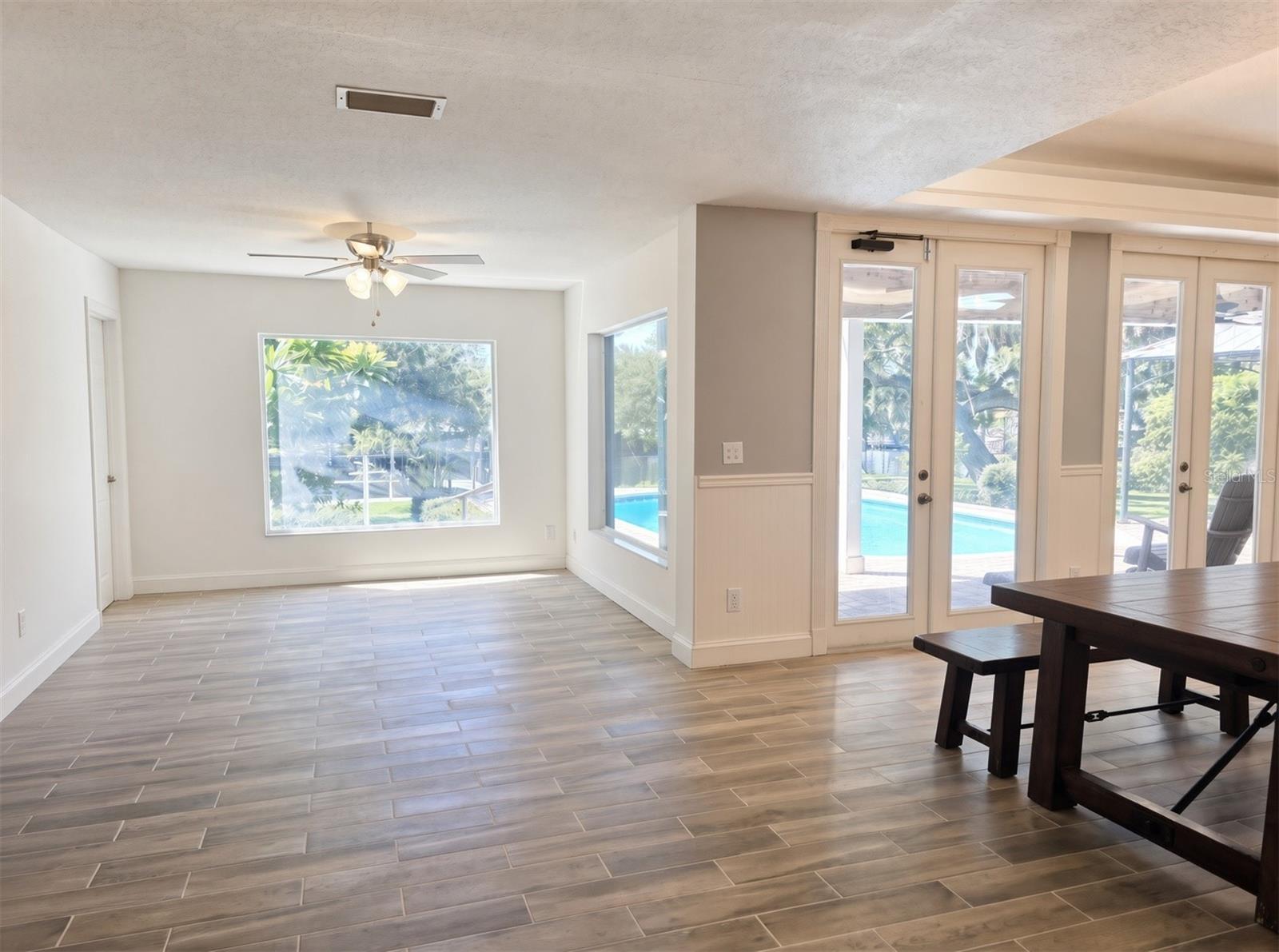 9303 Alice Ln Property Photo 6
