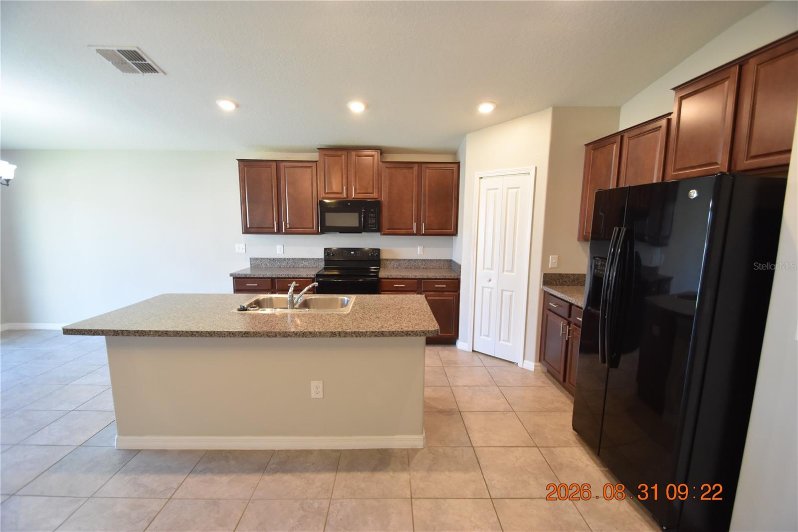 10106 Rosemary Leaf Ln Property Photo 11