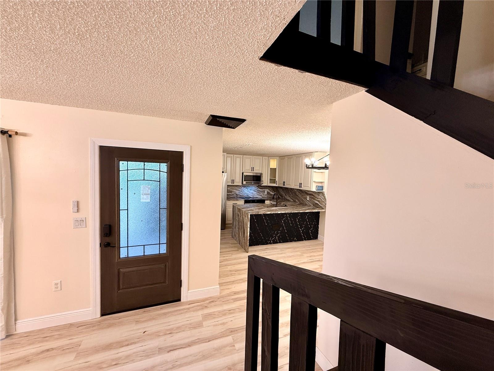 2747 5th Ct Property Photo 3
