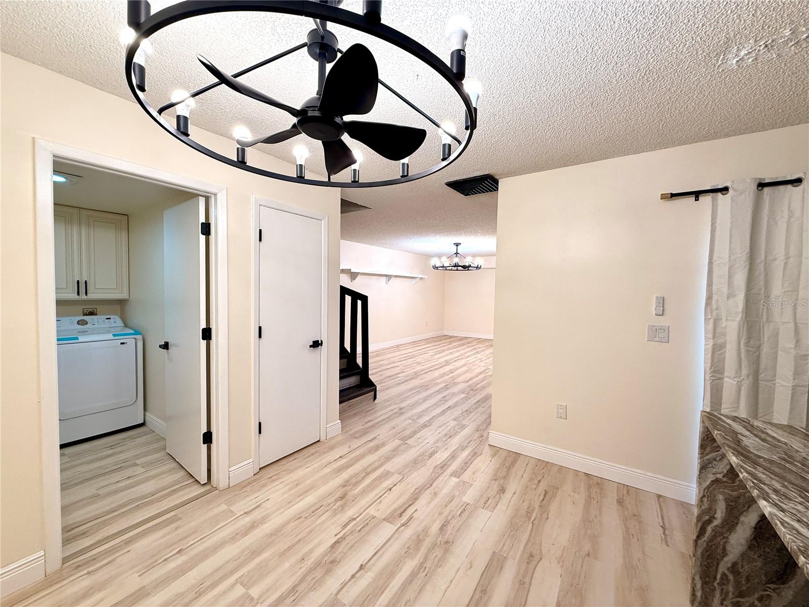 2747 5th Ct Property Photo 8
