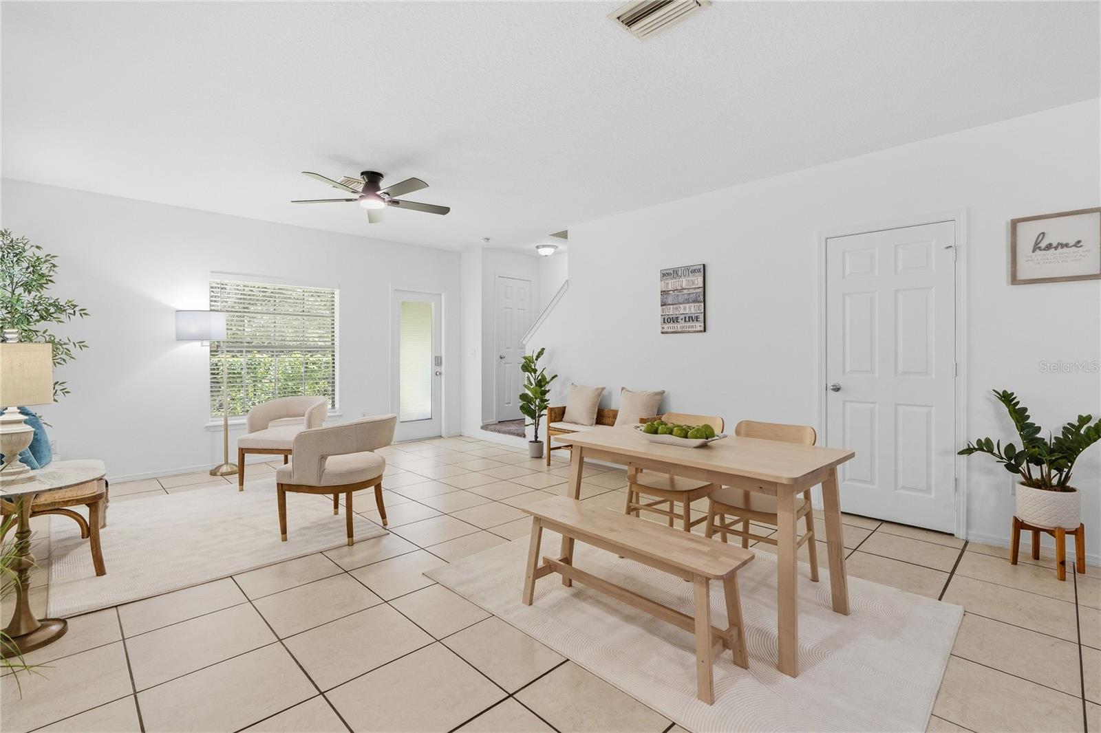 4652 Chatterton Way Property Photo 4