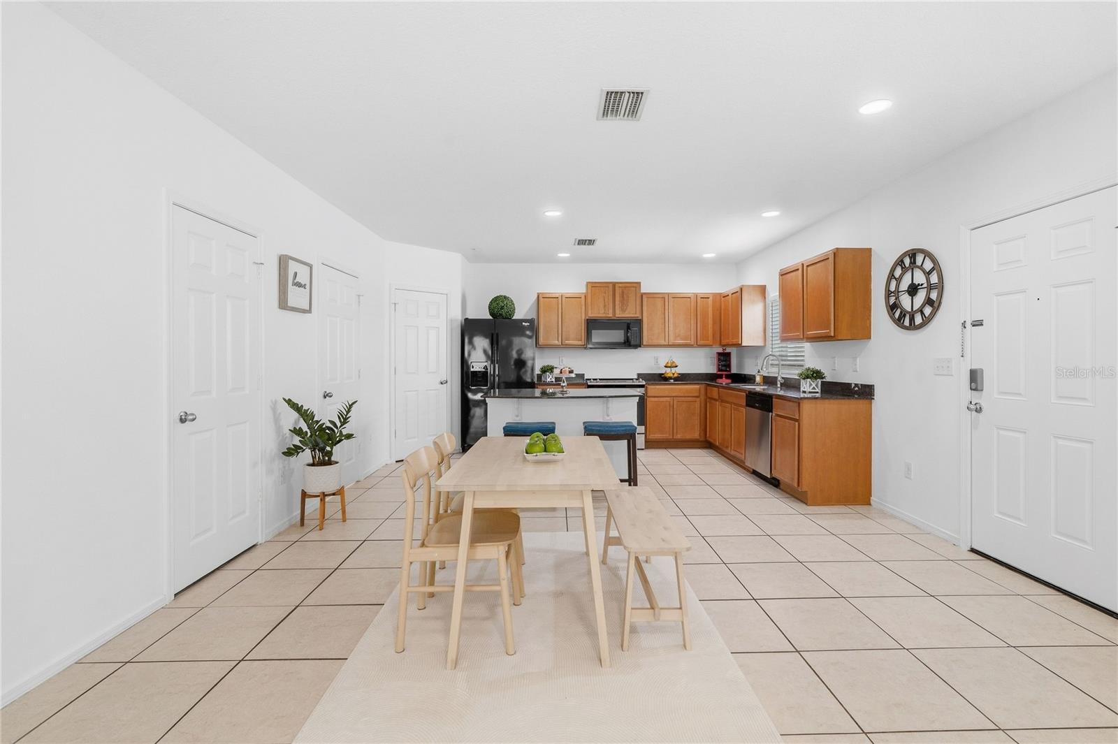 4652 Chatterton Way Property Photo 5