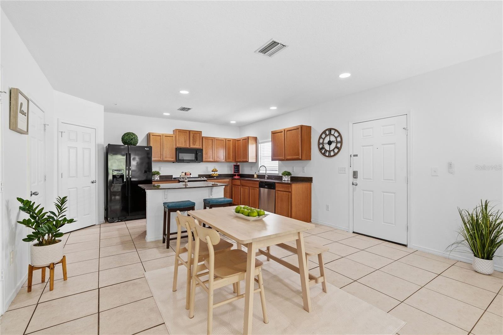 4652 Chatterton Way Property Photo 6