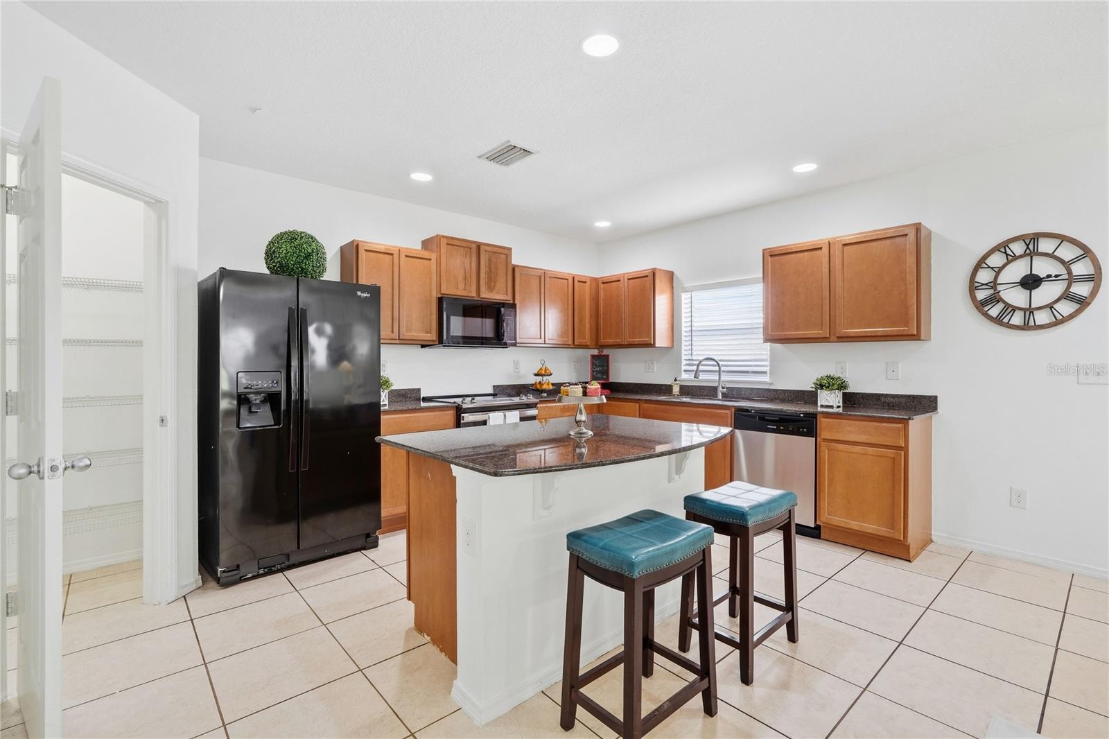 4652 Chatterton Way Property Photo 9