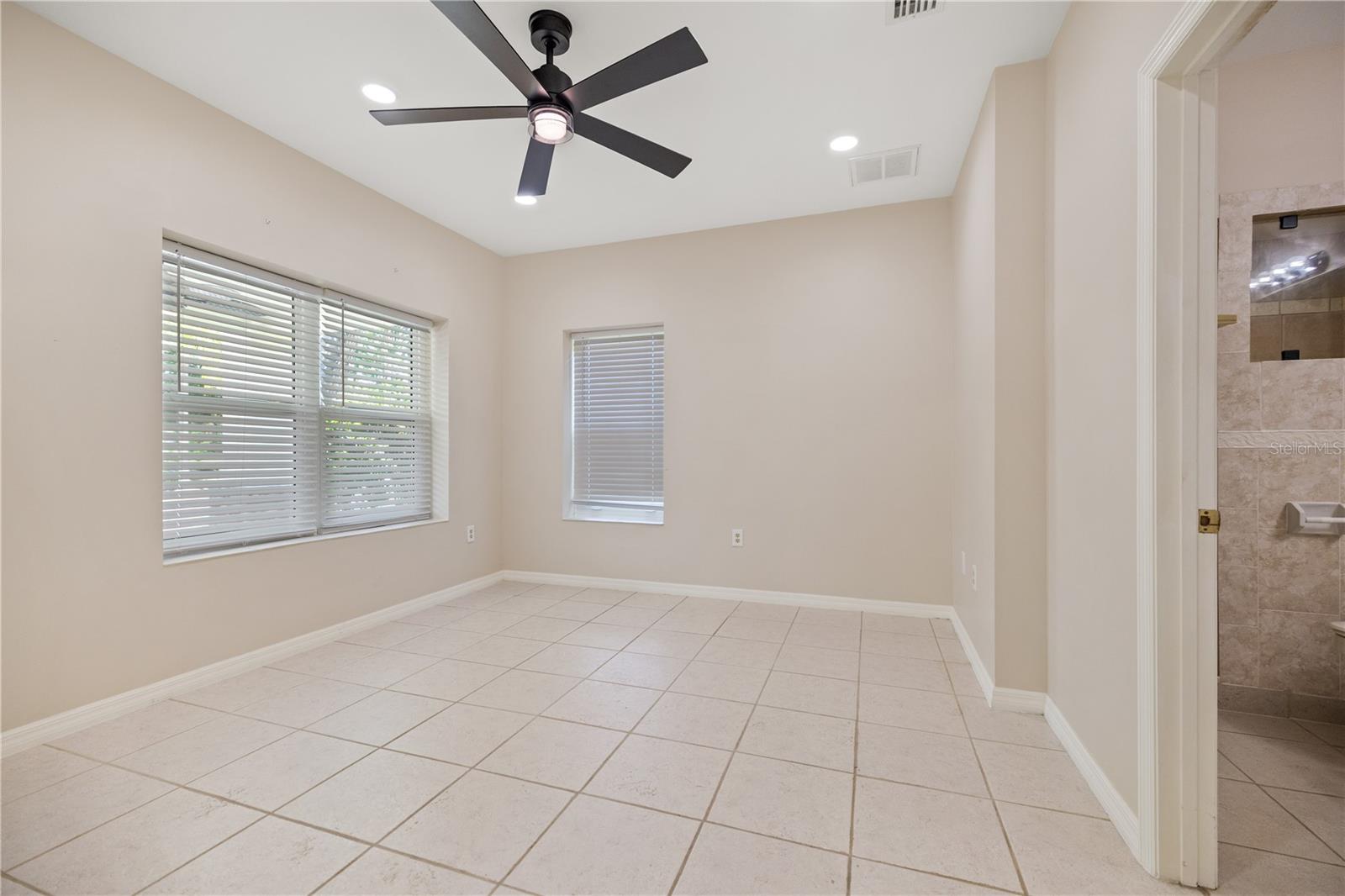609 E Orange St #609 Property Photo 12