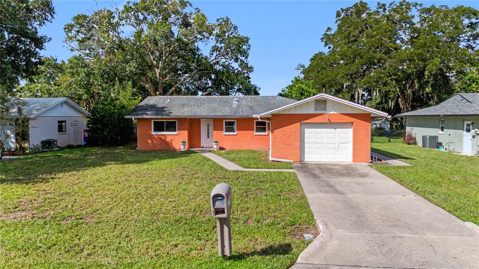 2555 Shadecrest Rd Property Photo 1