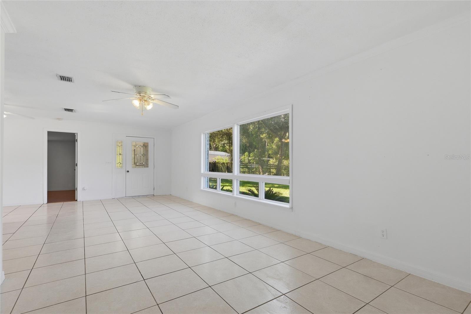 39250 Miramar Dr Property Photo 9