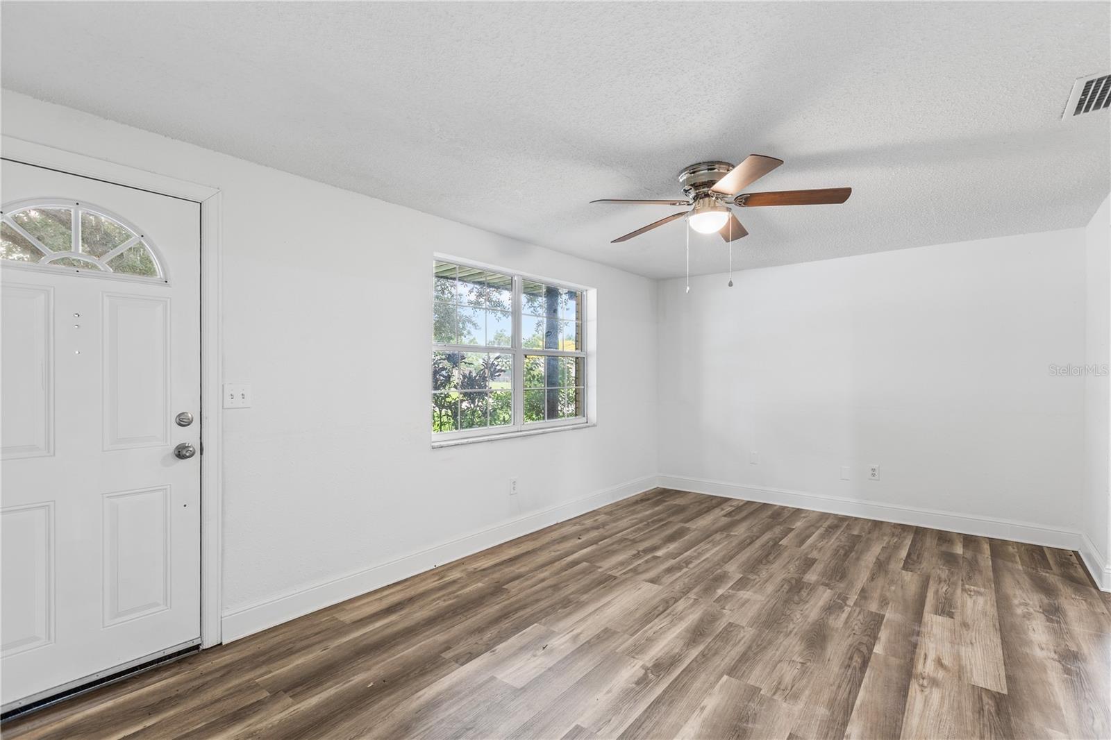 3308 Bainbridge Dr Property Photo 4
