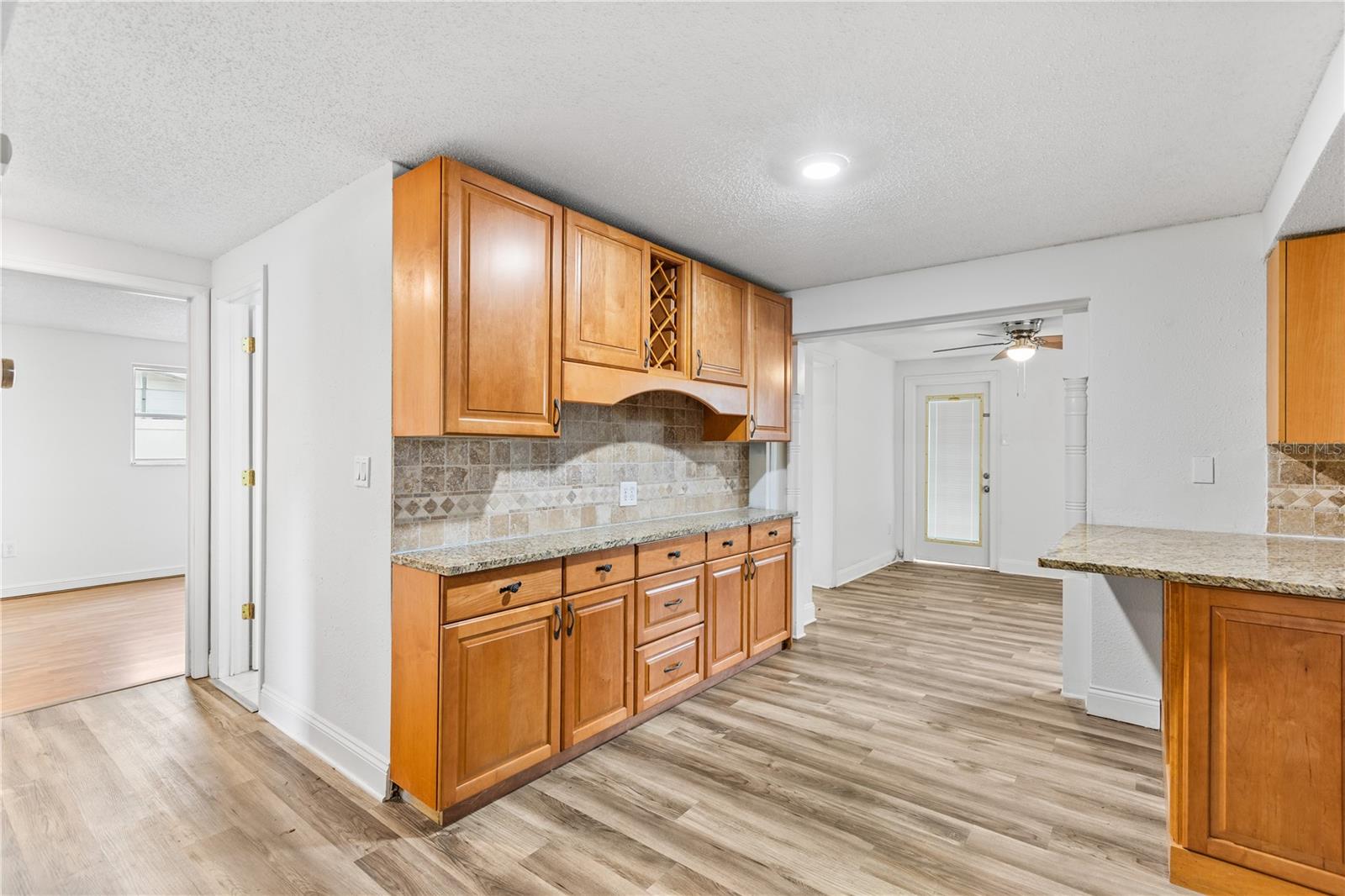 3308 Bainbridge Dr Property Photo 9