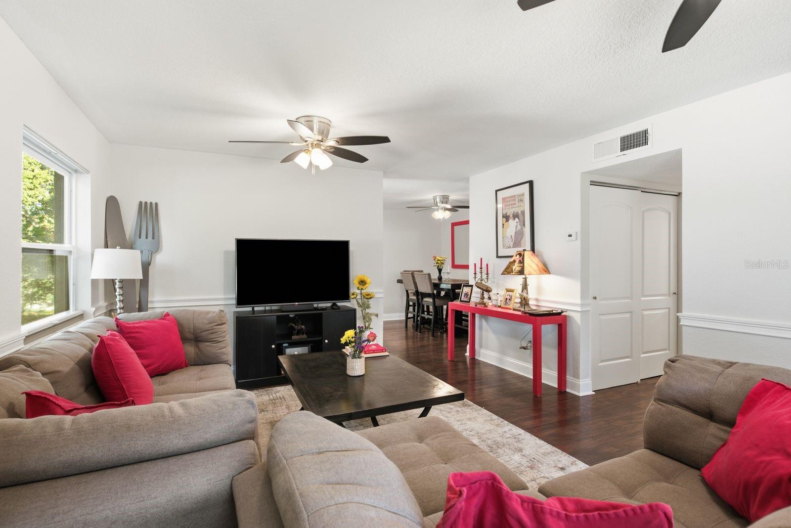 1410 Vale Ct Property Photo 4