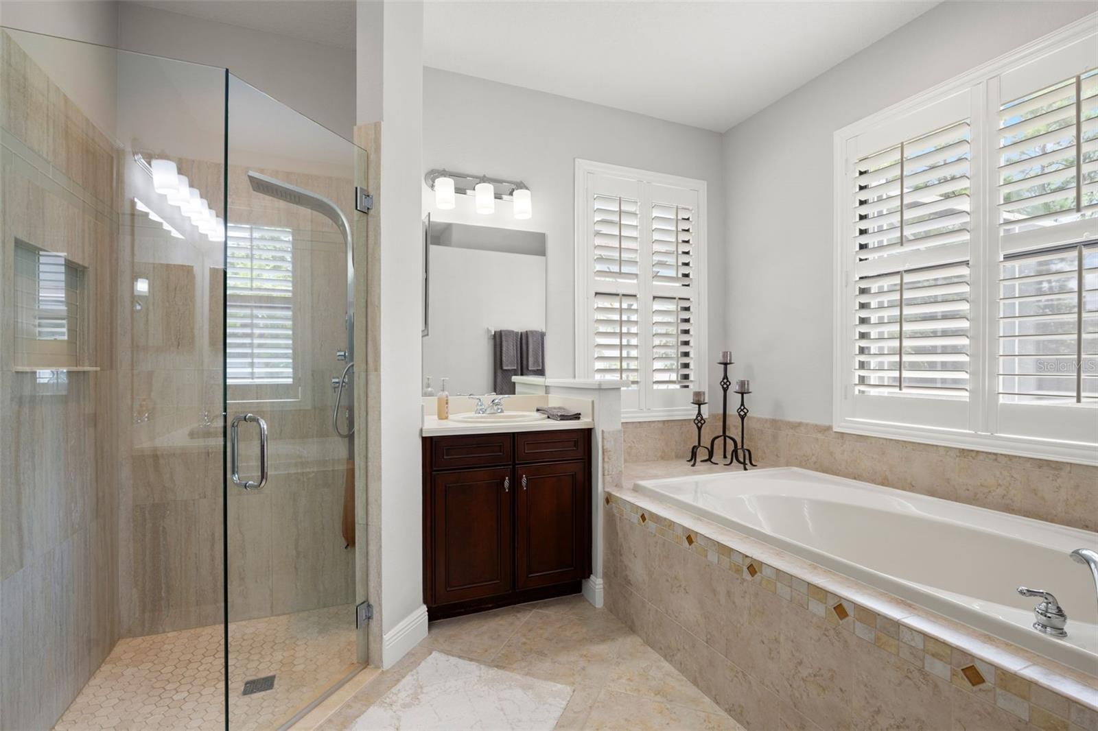 2675 Lakebreeze Ln S Property Photo 34